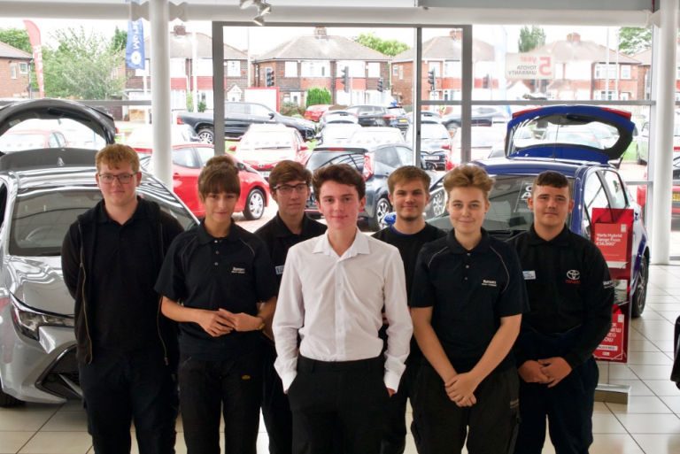 Automotive 30% Club member Burrows Motor Company “Reach Out” with inclusive apprentice recruitment programme