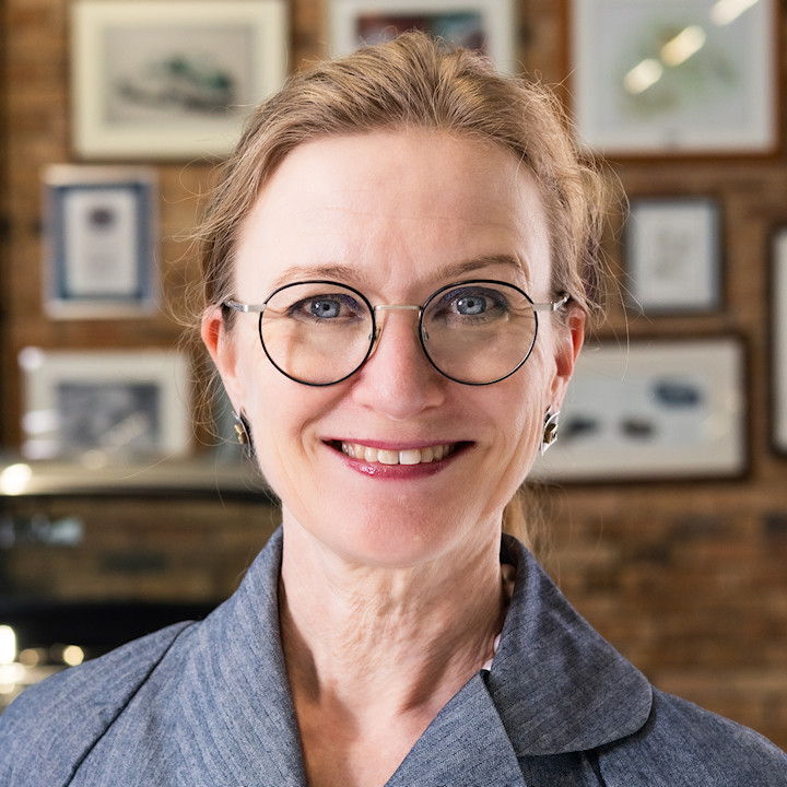 Dr Karen Lange (photograph)
